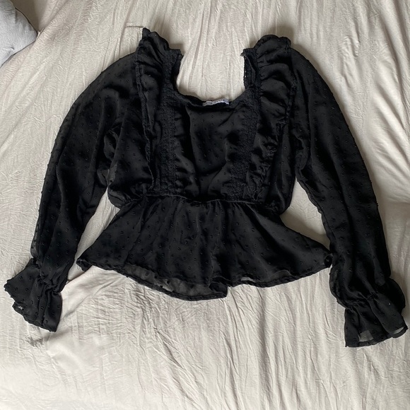 Tops - DOTTED square neck blouse